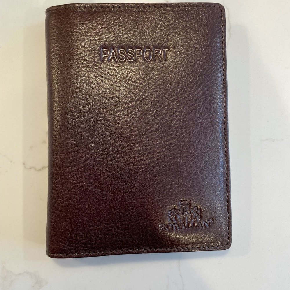 COPY - Rowallan Passport and Card Holder
